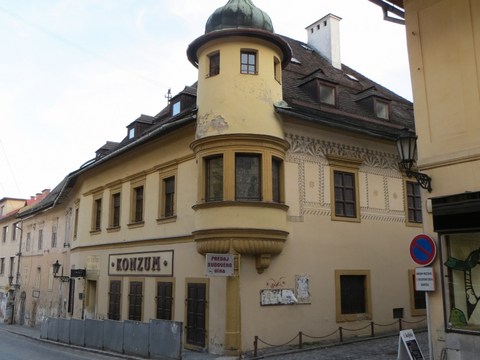 Nárožný valcový arkier zo 16. storočia / Andreja Kmeťa 15