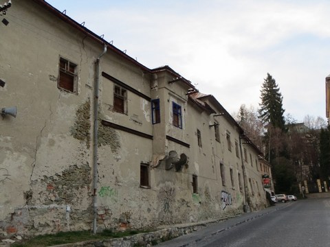 Akademická 8
