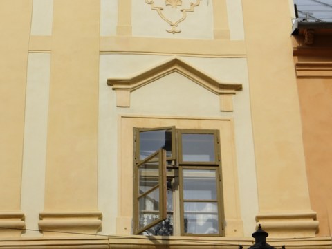 Detail okna domu č. 5