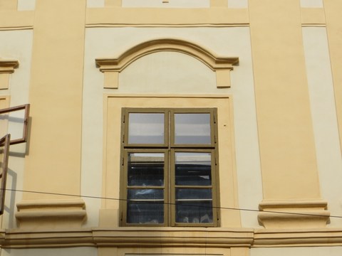 Detail okna domu č. 5