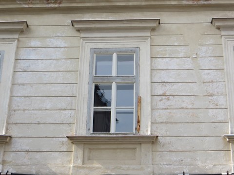 Detail okna domu č. 2