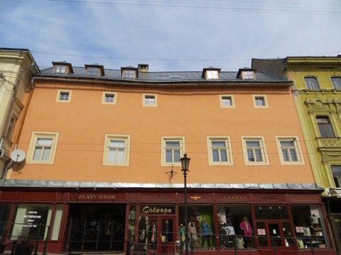 Fasáda domu č. 12