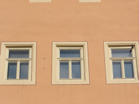 Detail okna domu č. 12