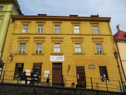 Fasáda domu č. 16