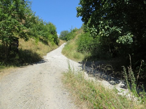 Napravo pokračovanie jarku Klingerštolniansky severovýchodný